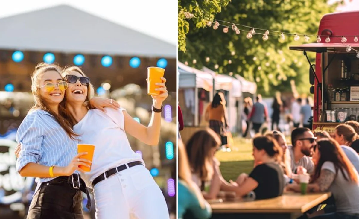 Im Vordergrund links stehen zwei Personen, die sich umarmen und jeweils einen orangefarbenen Becher in der Hand halten. Im Hintergrund sind bunte Lichter und eine Bühne zu erkennen, was auf eine Veranstaltung im Freien hindeutet. Rechts sitzen mehrere Menschen an Holztischen vor einem roten Imbisswagen, umgeben von weißen Zelten und Lichterketten. Die Szene spielt bei Tageslicht unter grünen Bäumen und vermittelt das Ambiente eines sommerlichen Kulturfestes in Berlin.